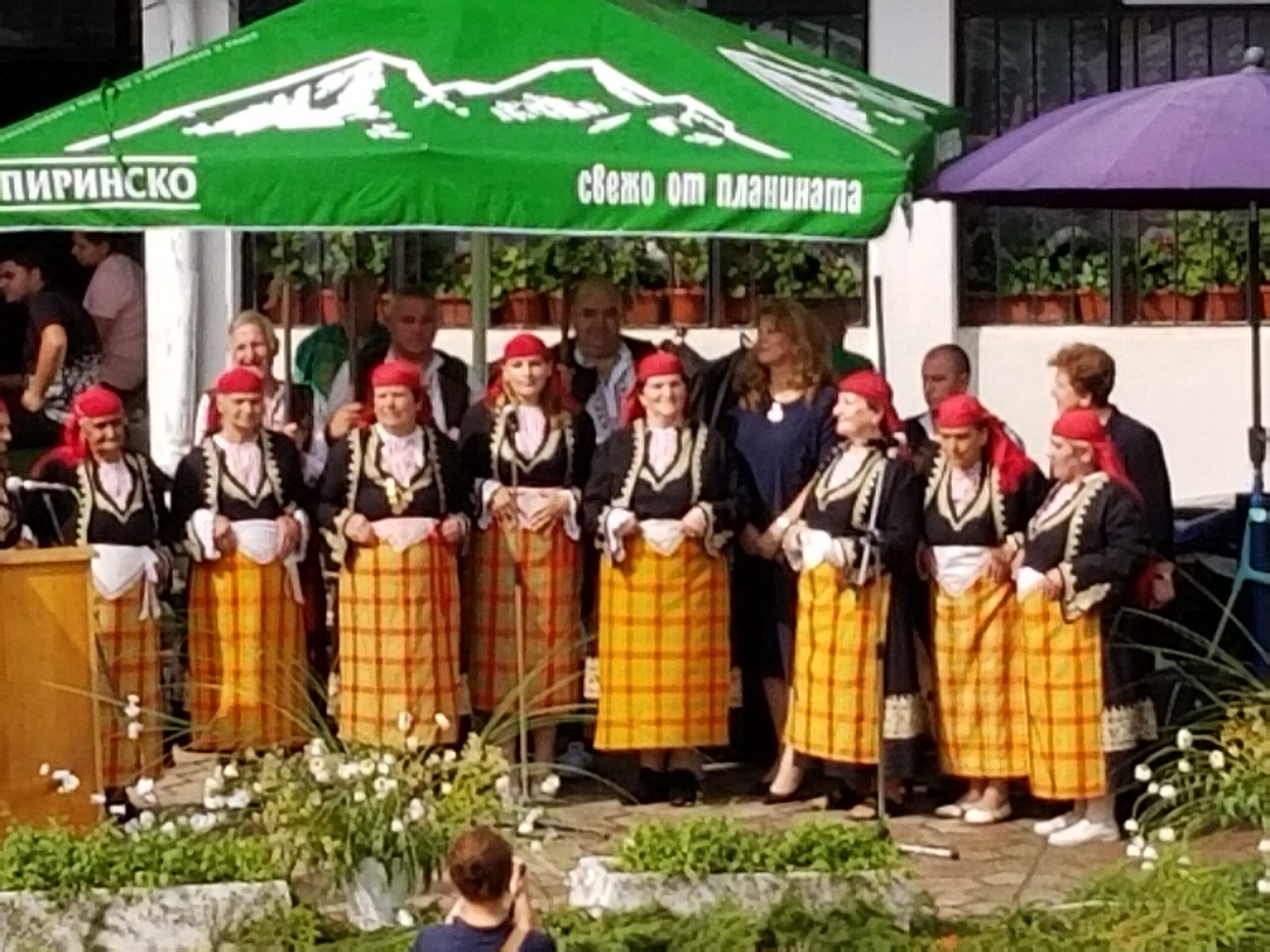 Илияна Йотова в Славейно